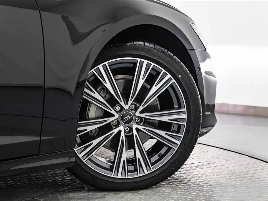 Audi A6L 2024 45 TFSI Premium Dynamic фото 19