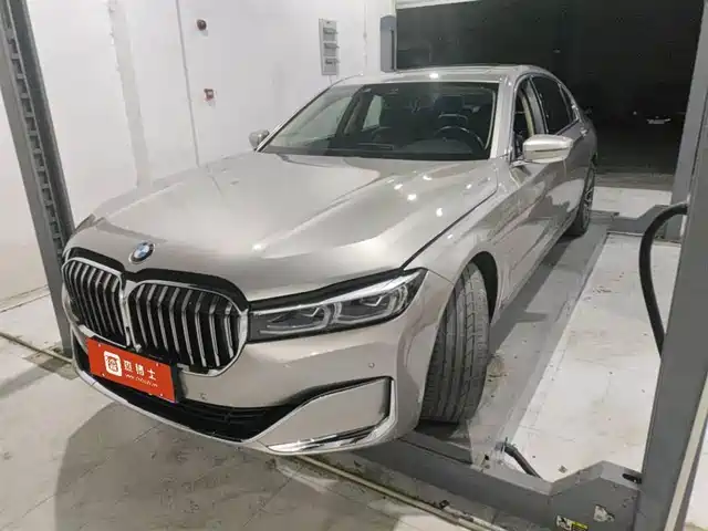 BMW 7 SERIES