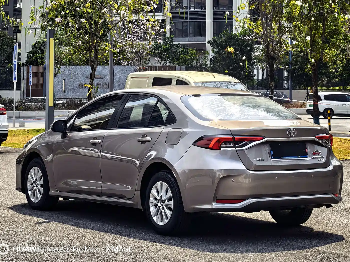 Toyota Corolla 2019 1.2T S-CVT GL-i Luxury Edition фото 8
