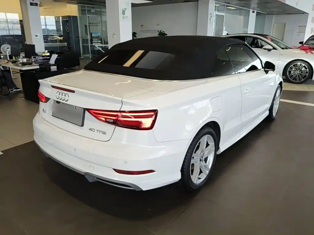 Photo 7 - Audi A3 (Import)