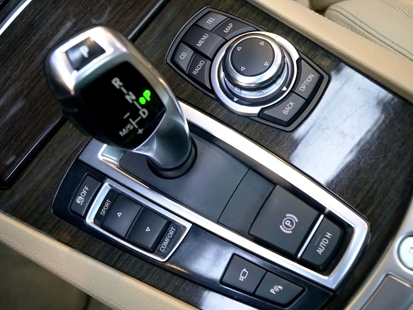 BMW 7 Series 2010 4.4T Hybrid фото 19
