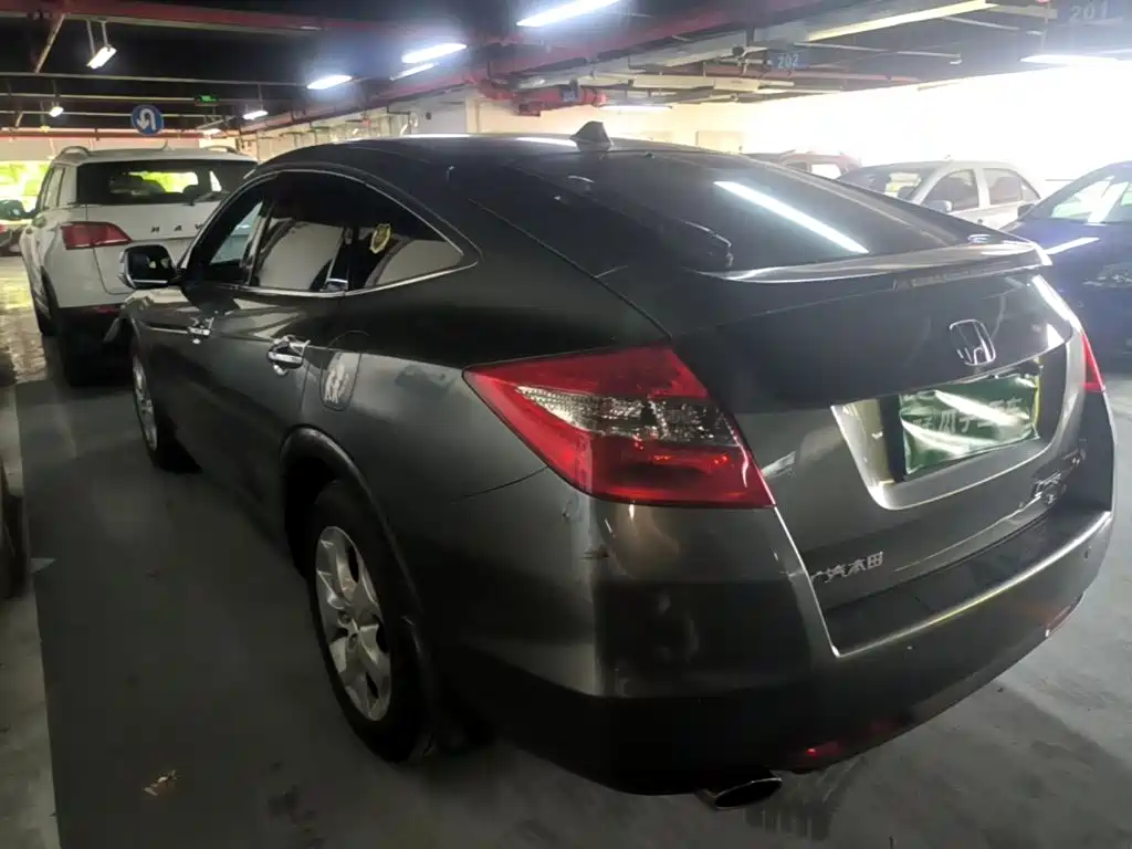 Фото 5 - Honda Crosstour
