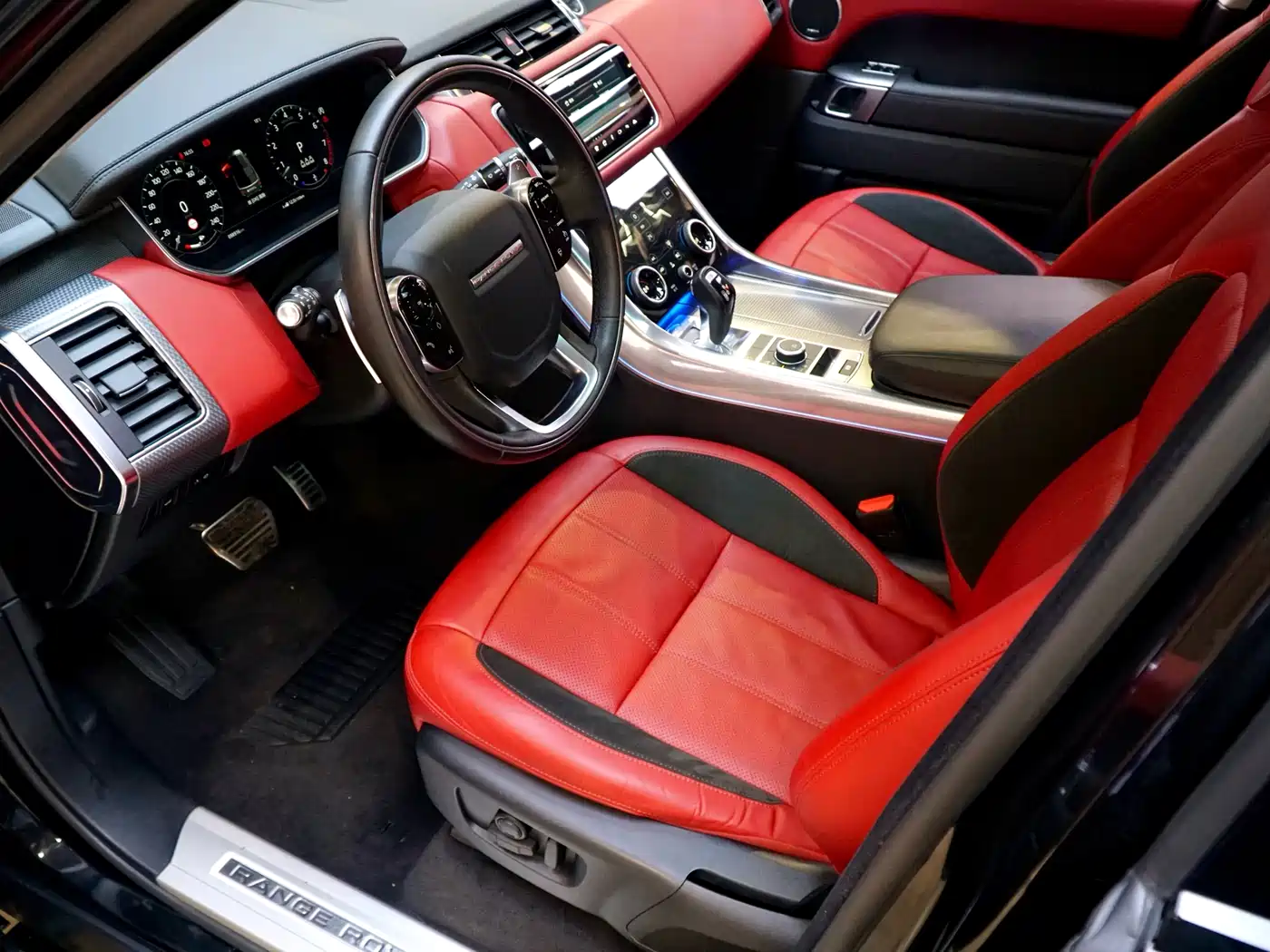 Land Rover Range Rover Sport 2021 3.0 L6 Gloss Black Edition фото 11