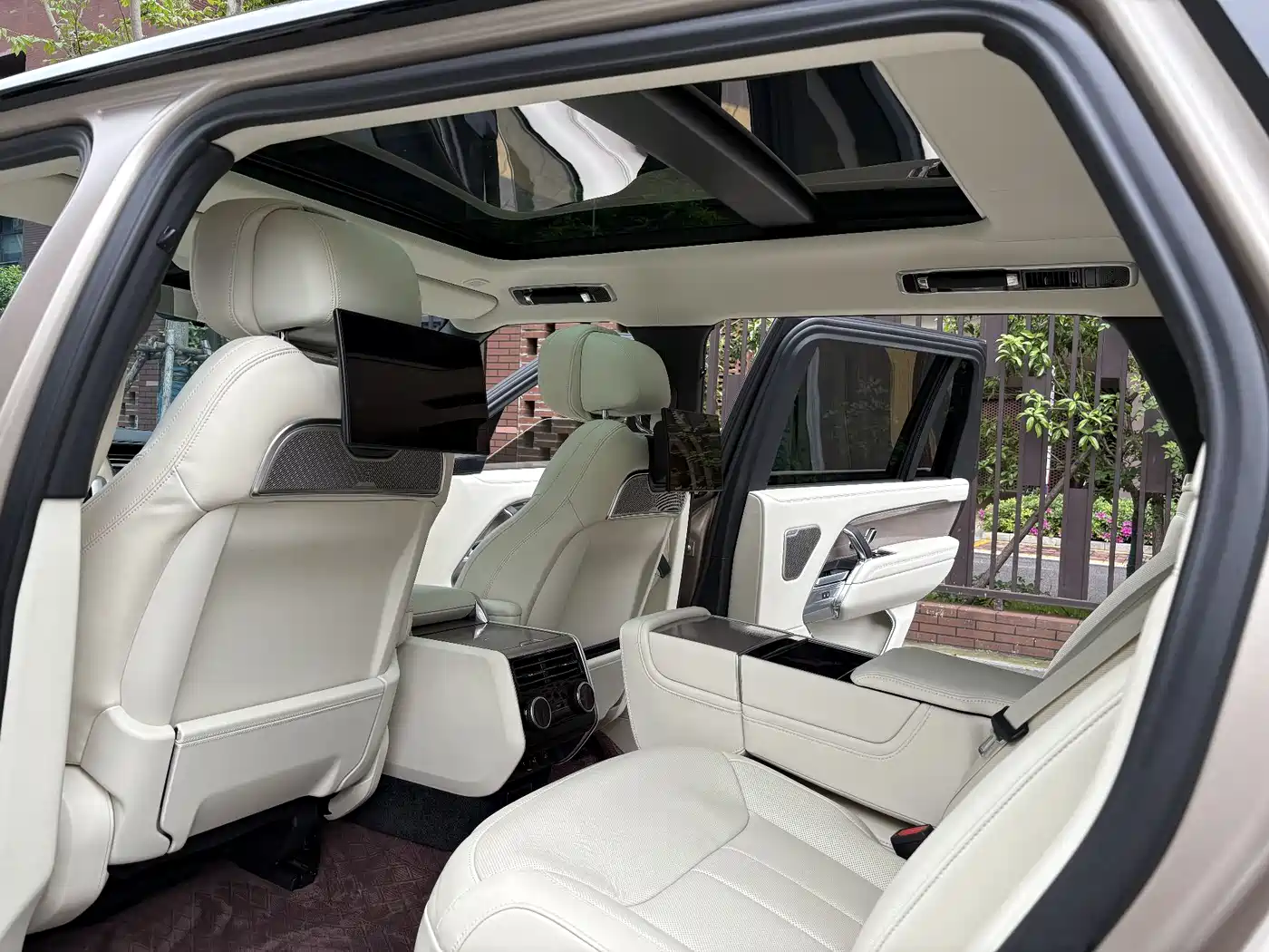 LAND ROVER RANGE ROVER