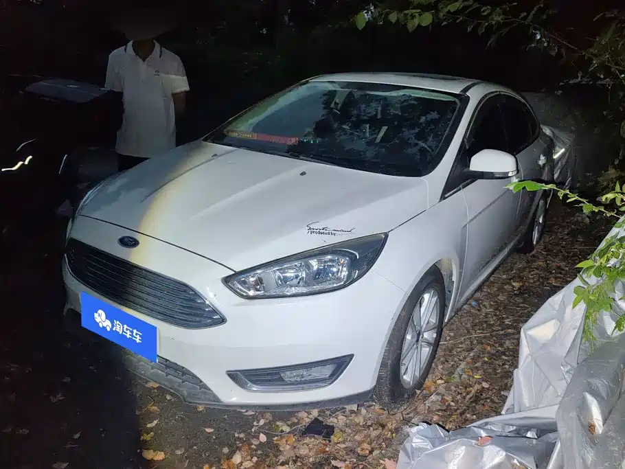 Фото 1 - Ford Focus