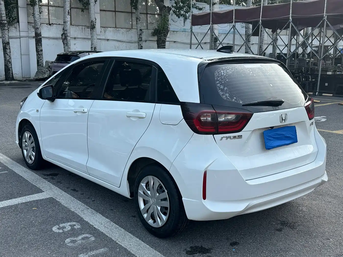 Фото 6 - Honda Fit