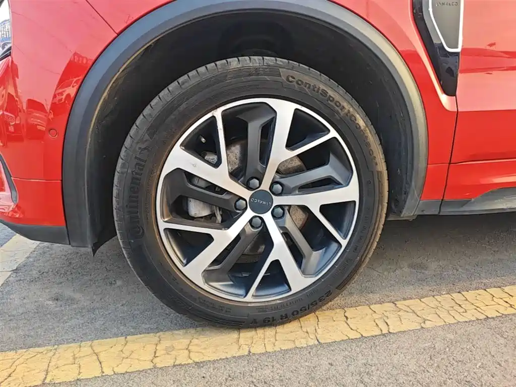Lynk & Co 01 2017 2.0T AWD Pro фото 23
