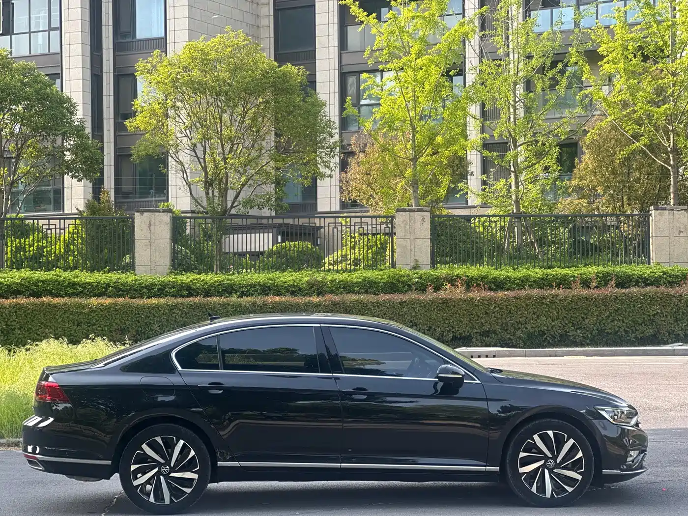 Volkswagen Magotan 2020 330TSI DSG Leading фото 12