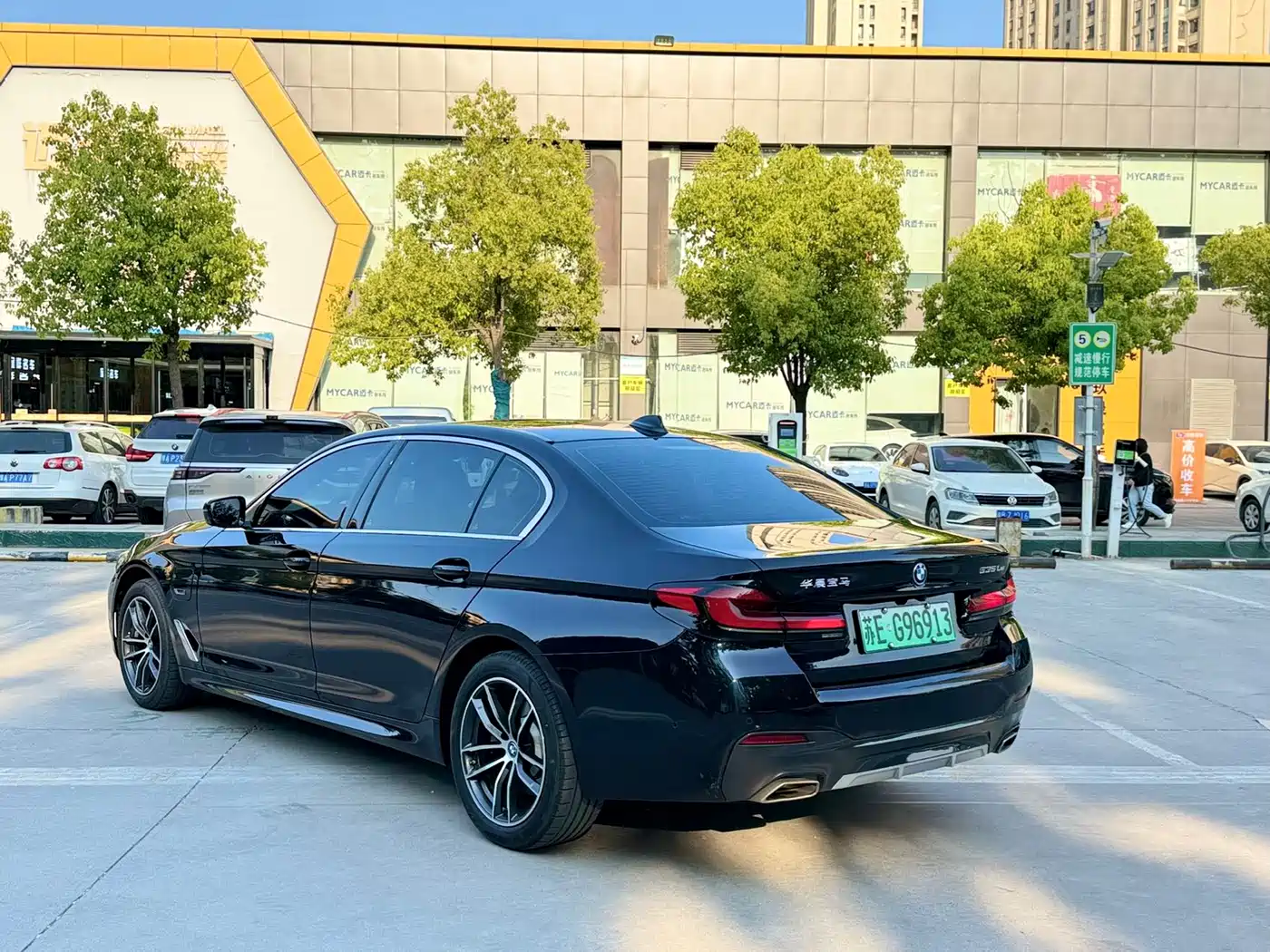 BMW 5 Series New Energy 2022 Facelift 535Le M Sport Package фото 10