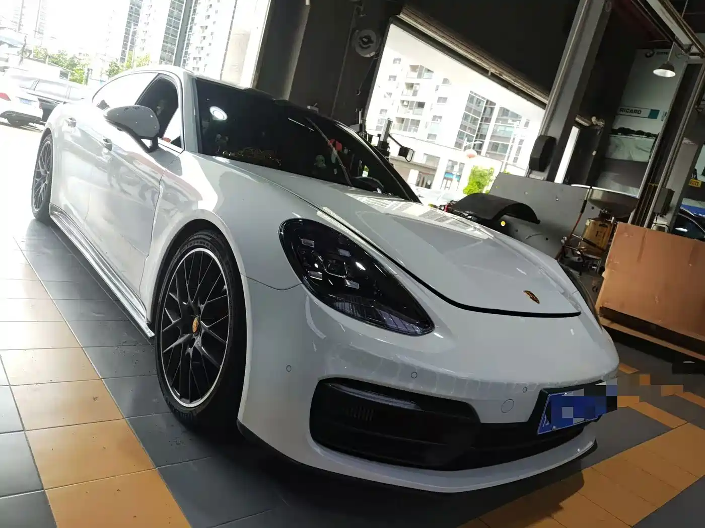 Фото 5 - Porsche Panamera