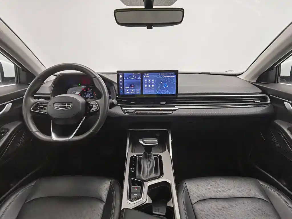 Фото 5 - Geely Emgrand
