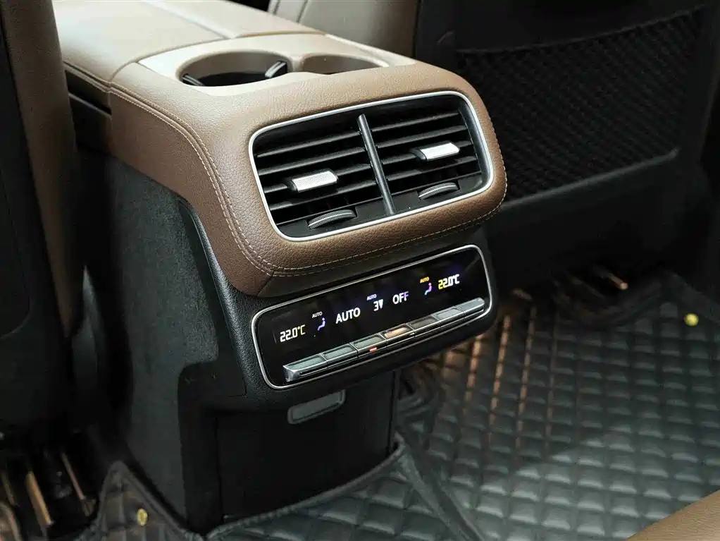Mercedes-Benz GLE 2024 GLE 450 4MATIC Fashion фото 18