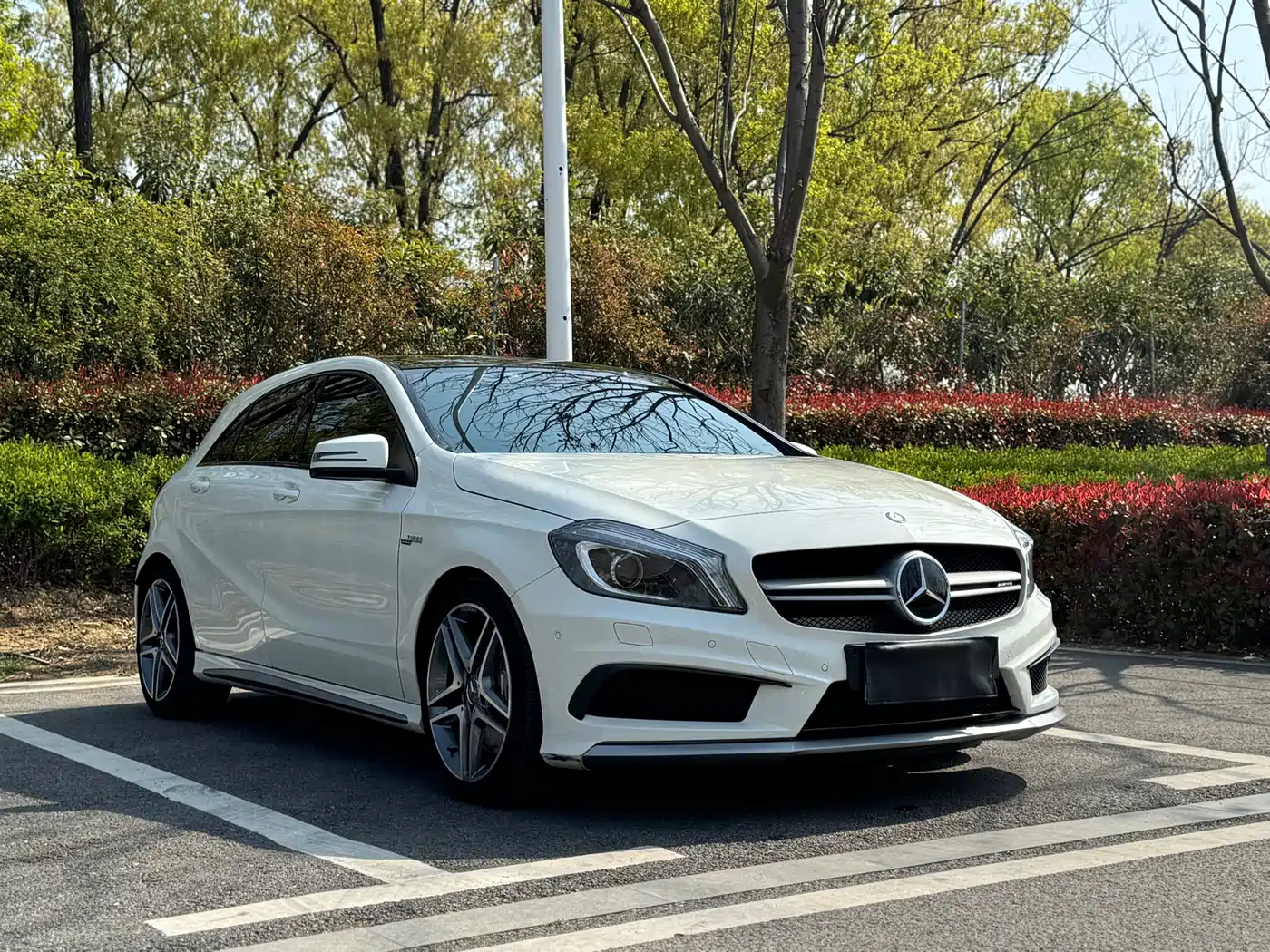 Mercedes-Benz A-Class AMG (Import) 2014 AMG A 45 4MATIC фото 3