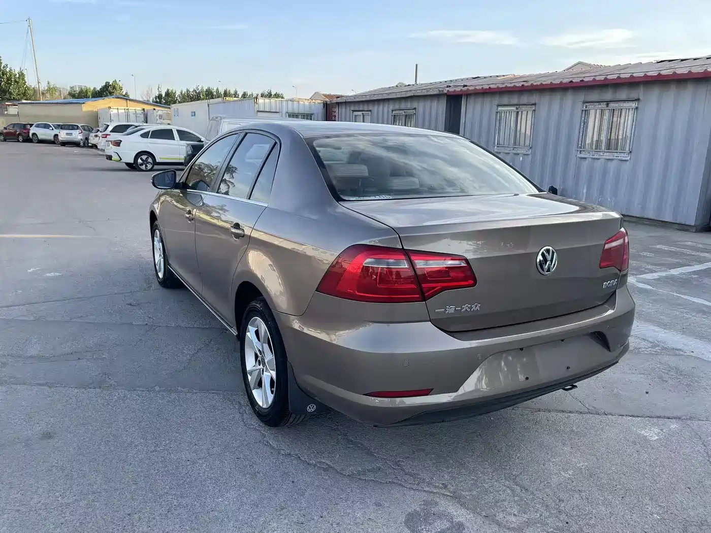 Volkswagen Bora 2013 1.6L Automatic Luxury Model фото 6