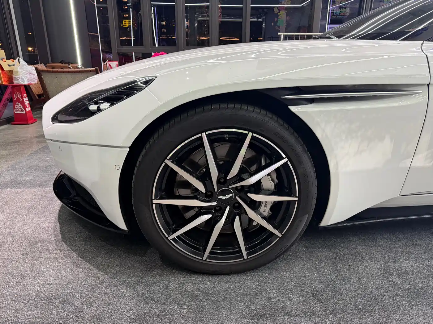 Aston Martin DB11 2018 2019 Model 4.0T V8 Coupe