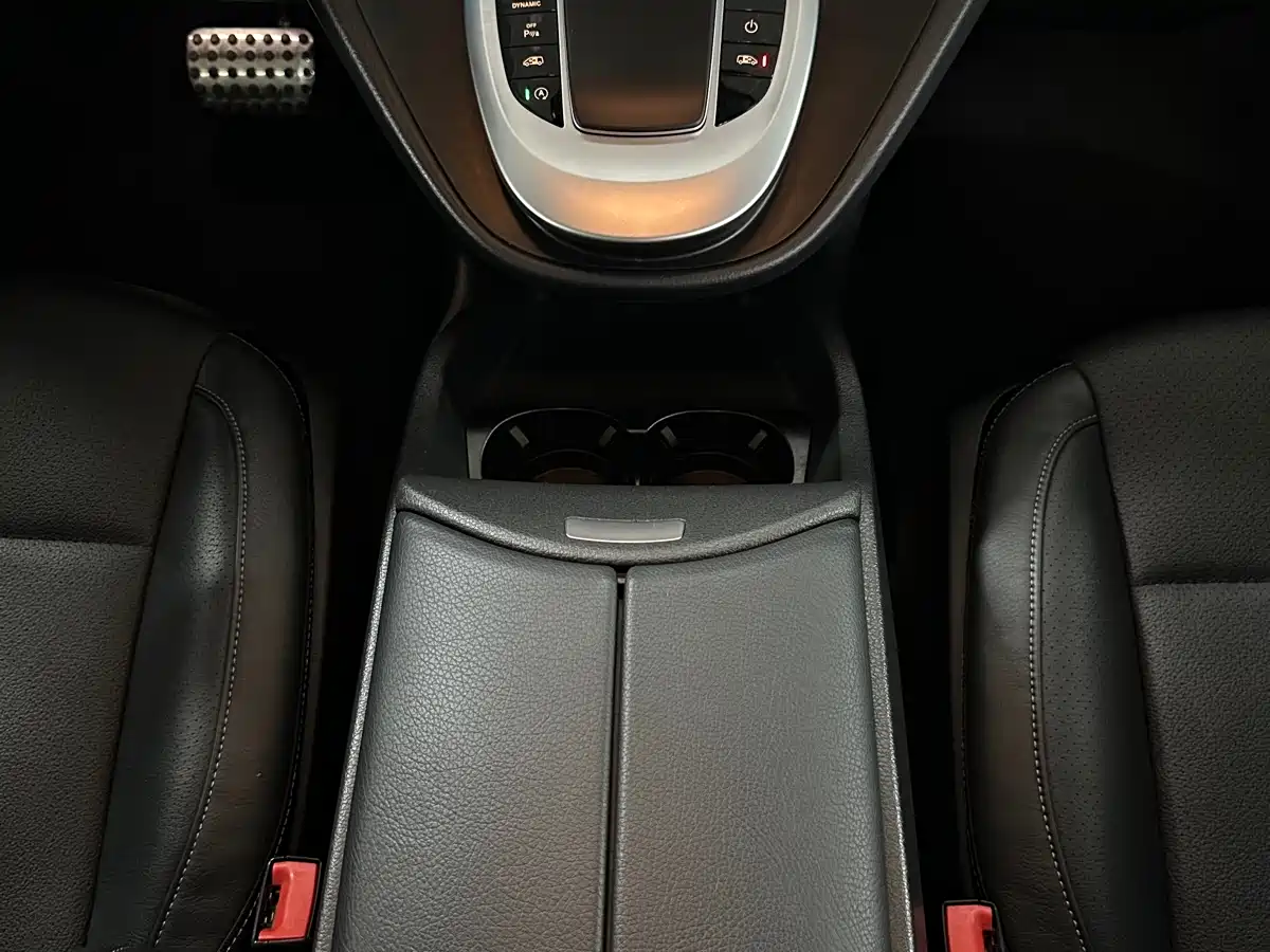 MERCEDES-BENZ V CLASS