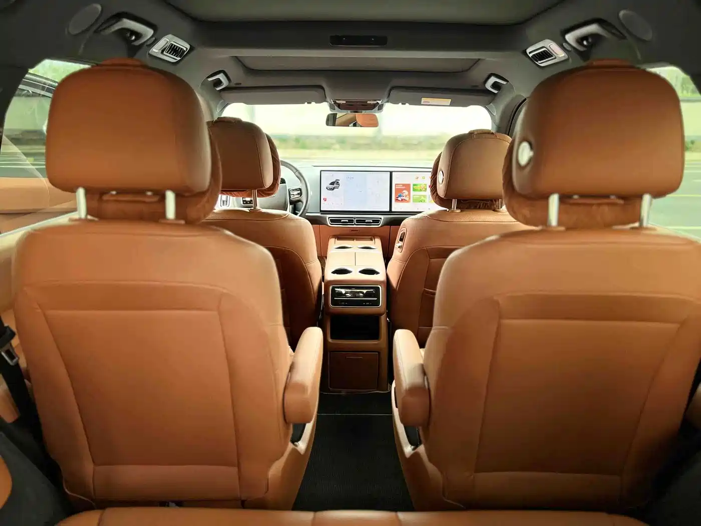 صورة 16 - Li Auto Li L8