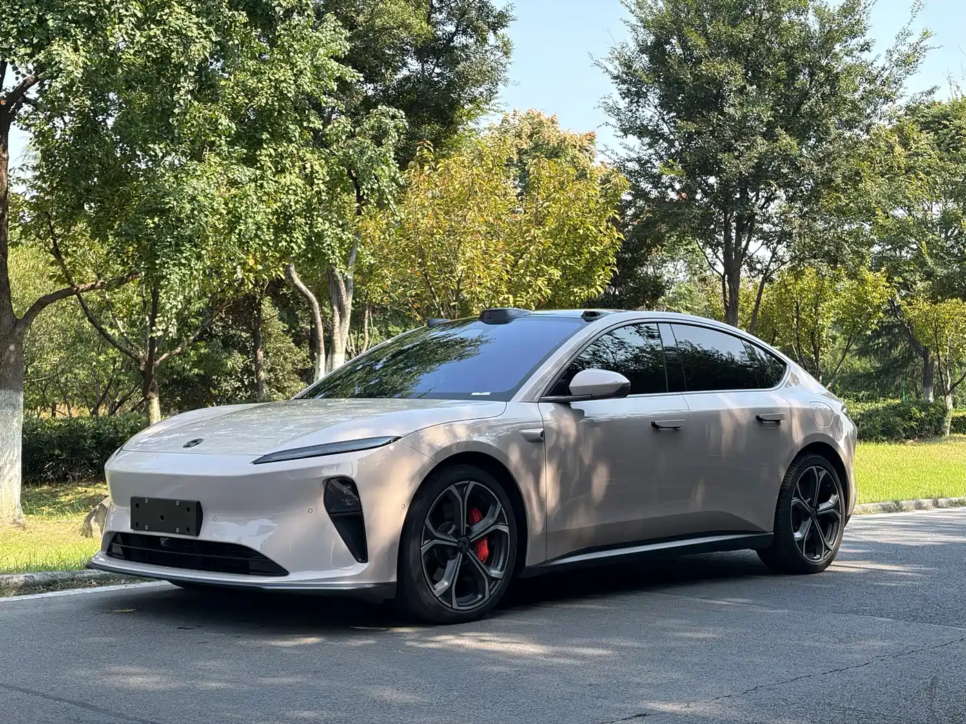 NIO ET5 2022 — пригон из Китая