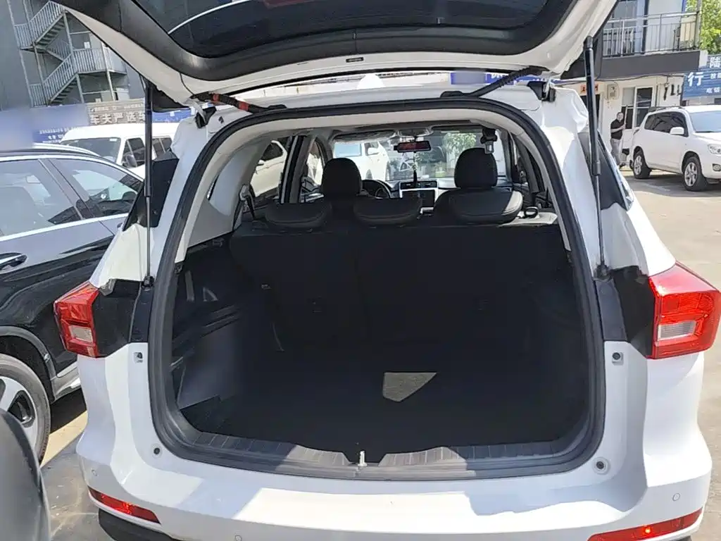 Фото 19 - Haval M6