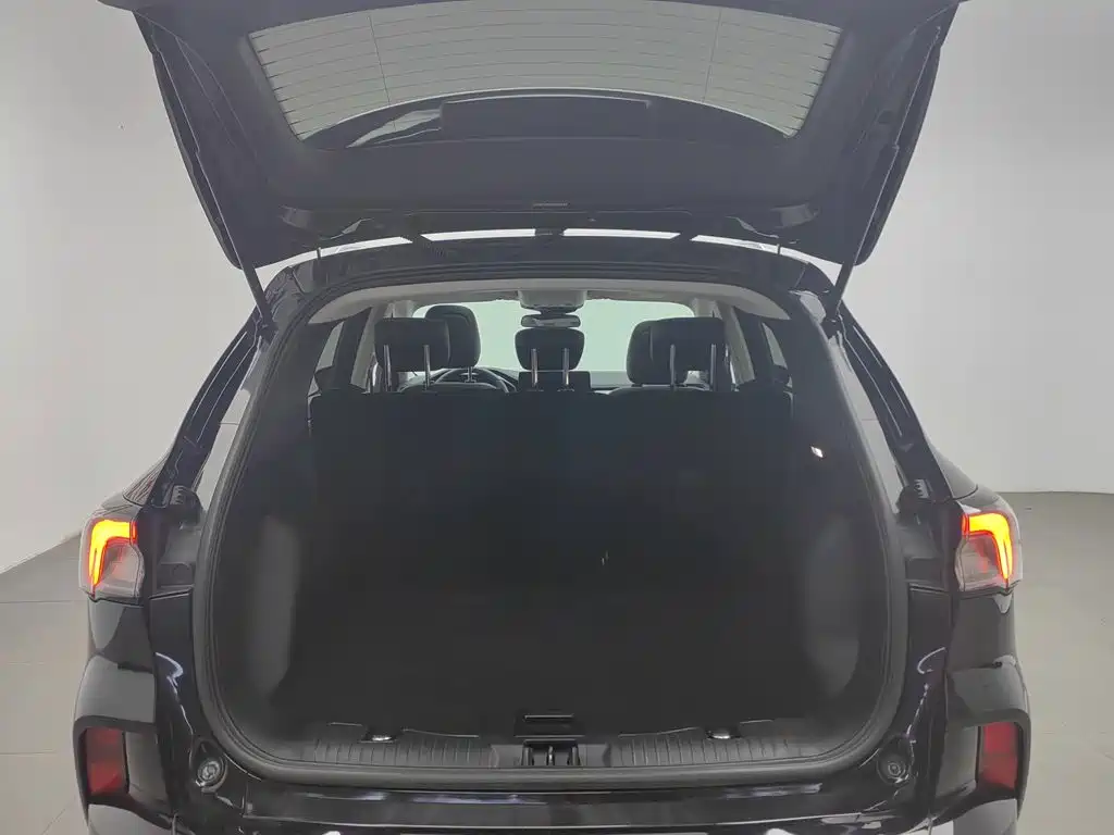 Ford Escape 2023 2020 EcoBoost 245 2WD Premium Edition