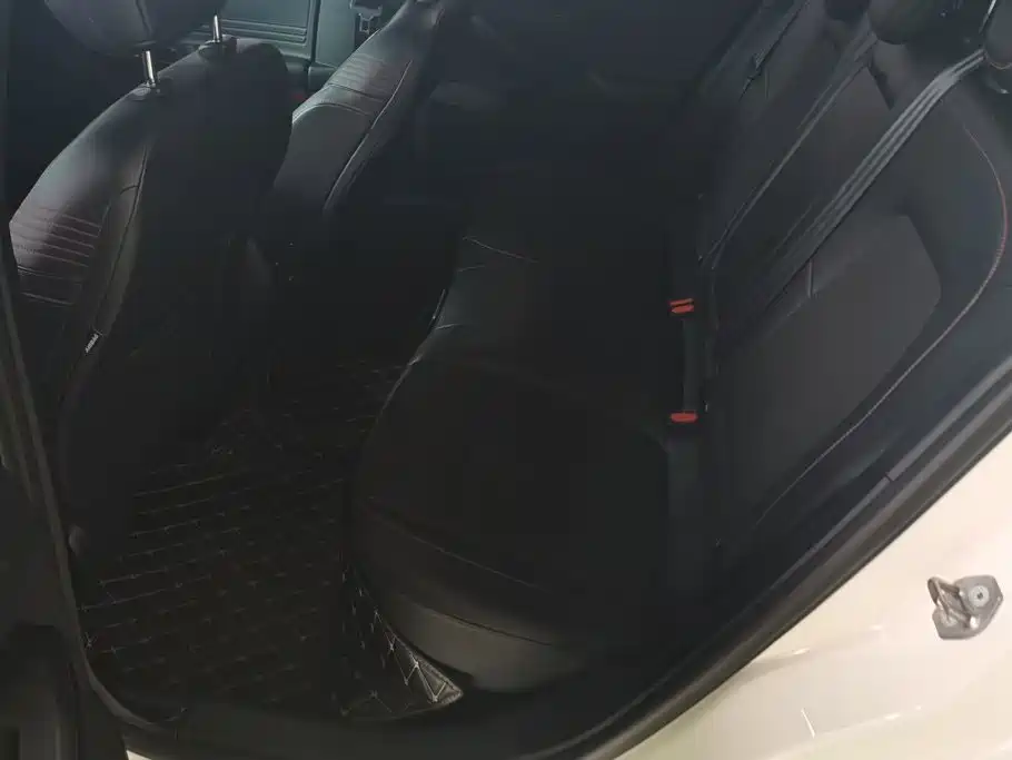 Ford Focus 2022 2021 Sedan EcoBoost 180 Auto ST Line