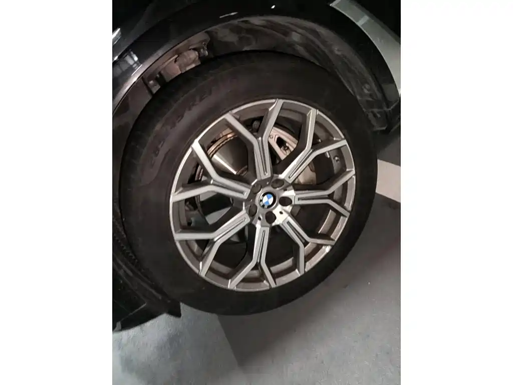 BMW X7 2024 2023 xDrive40i Leading Luxury Package