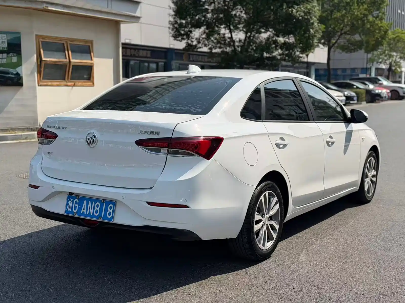Фото 15 - Buick Excelle