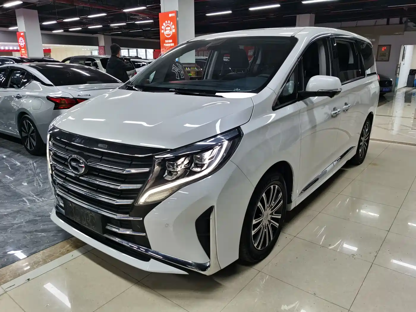 GAC Trumpchi Trumpchi M8 2023 Leading Series 390T Prestige Edition