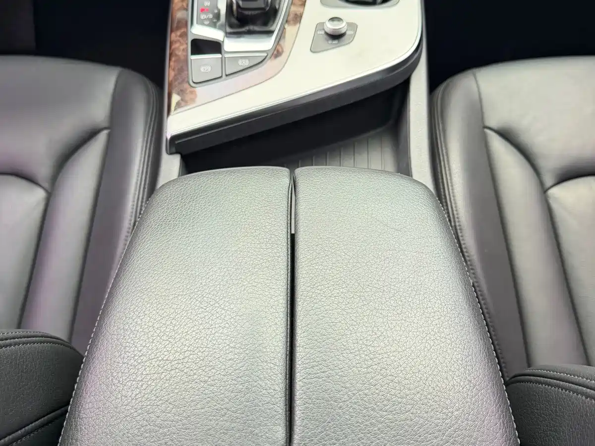 Photo 13 - Audi Q7