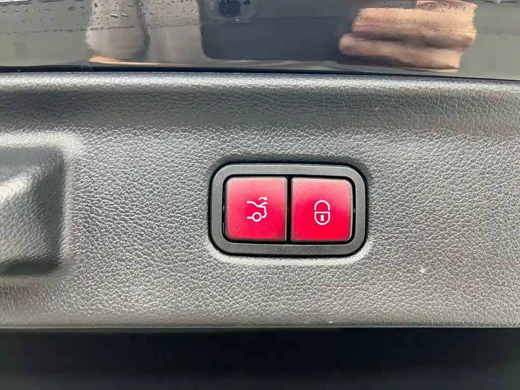 Фото 25 - Mercedes-Benz S-Class