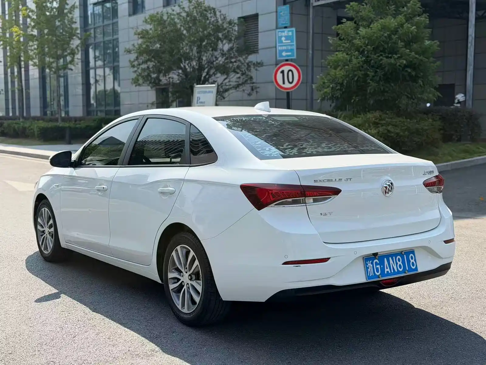 Фото 13 - Buick Excelle
