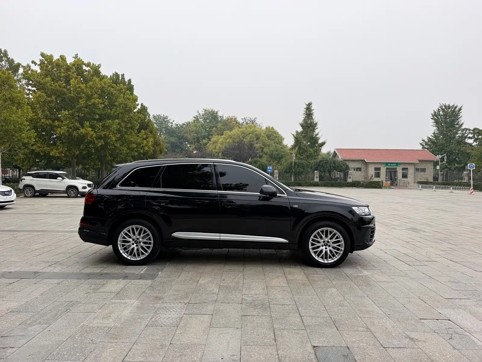 Photo 9 - Audi Q7