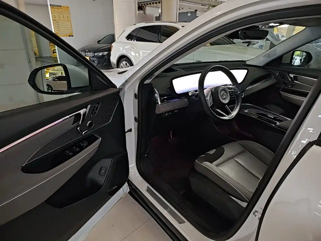 Buick E5 2023 2023 Premium Standard Range Edition