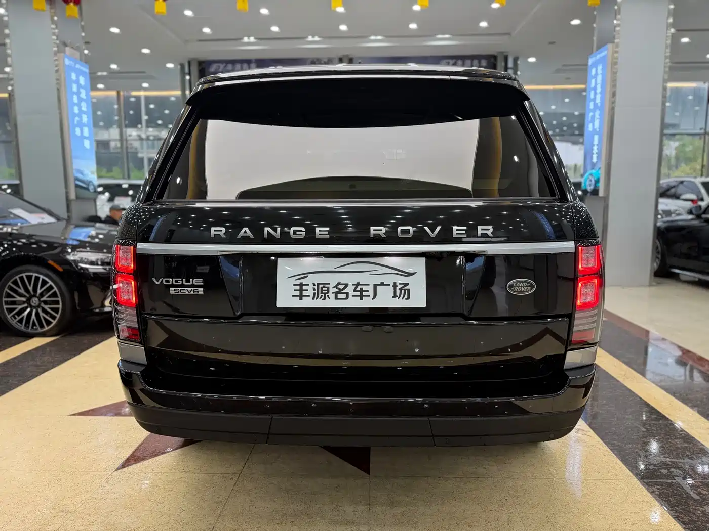 Land Rover Range Rover 2017 3.0 SC V6 Vogue LWB (Long Wheelbase) фото 27