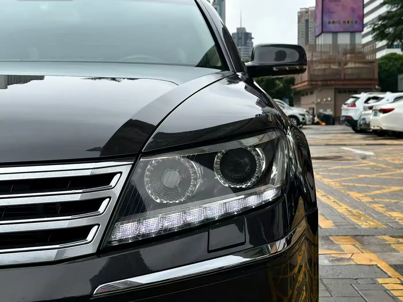 Volkswagen Phaeton 2012 3.0L Elite Custom фото 26