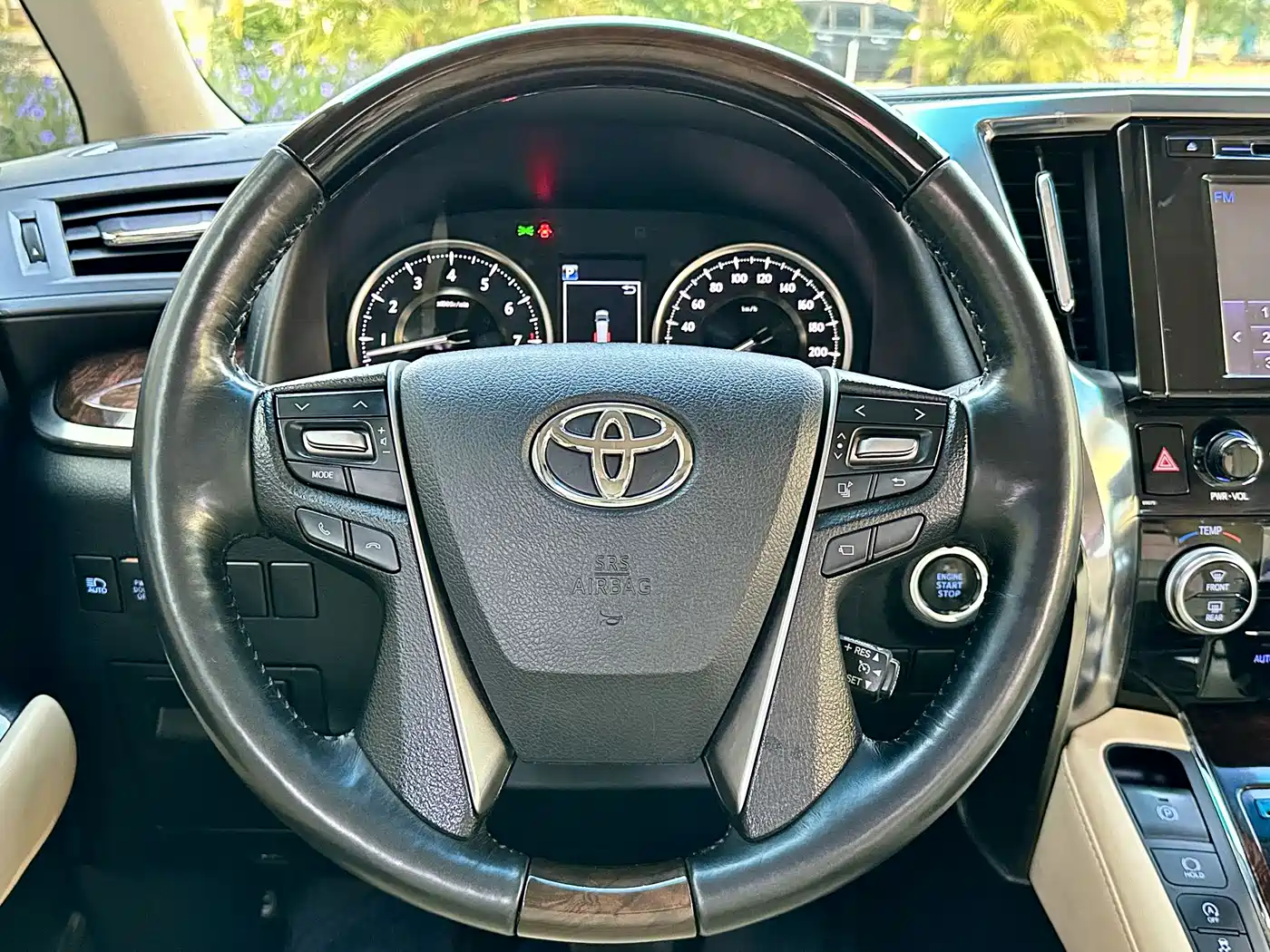 Toyota Alphard 2018 Facelift 3.5L Premium Edition фото 26