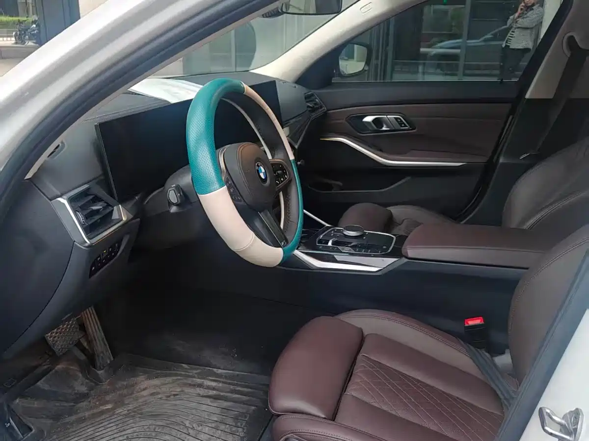 BMW 3 Series 2023 325Li xDrive M Sport Package фото 3