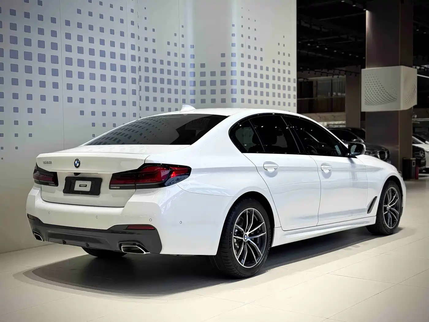 BMW 5 Series (Import) 2022 Model Second Facelift 525i M Sport Package фото 5