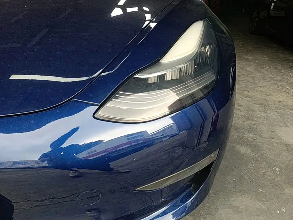 Tesla Model 3 (Import) 2019 2019 Long Range RWD Version