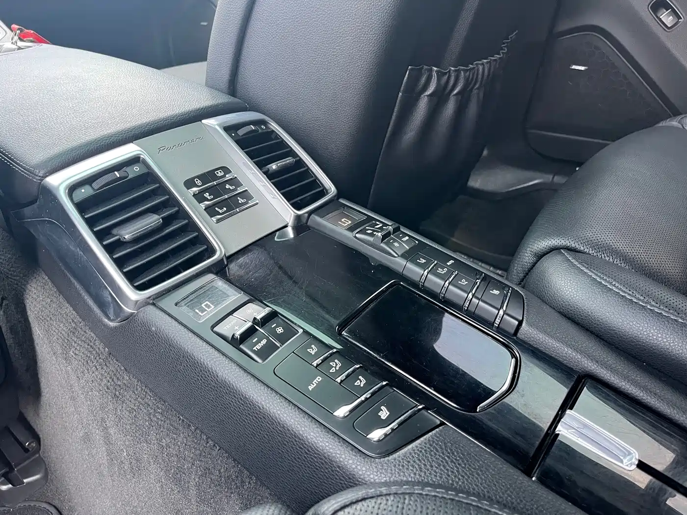 Фото 15 - Porsche Panamera