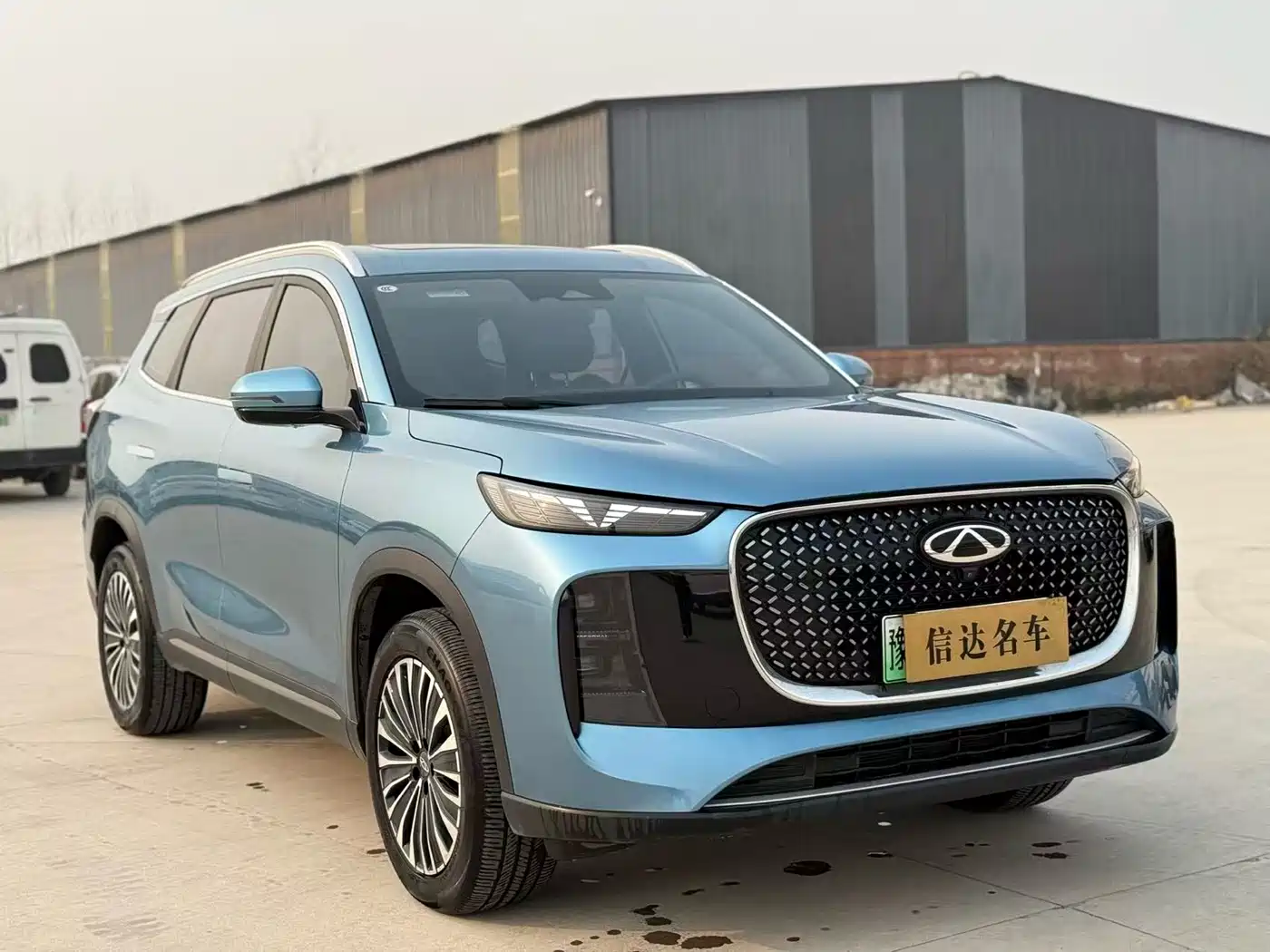 Chery Tiggo 8 PLUS C-DM 2024 2025 1.5T 116km Premium 5-Seater