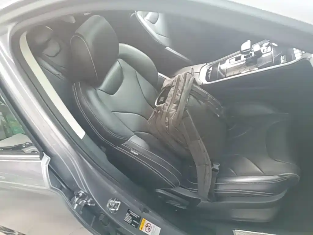 Changan CS85 2020 2019 Model 1.5T DCT Premium Edition China VI