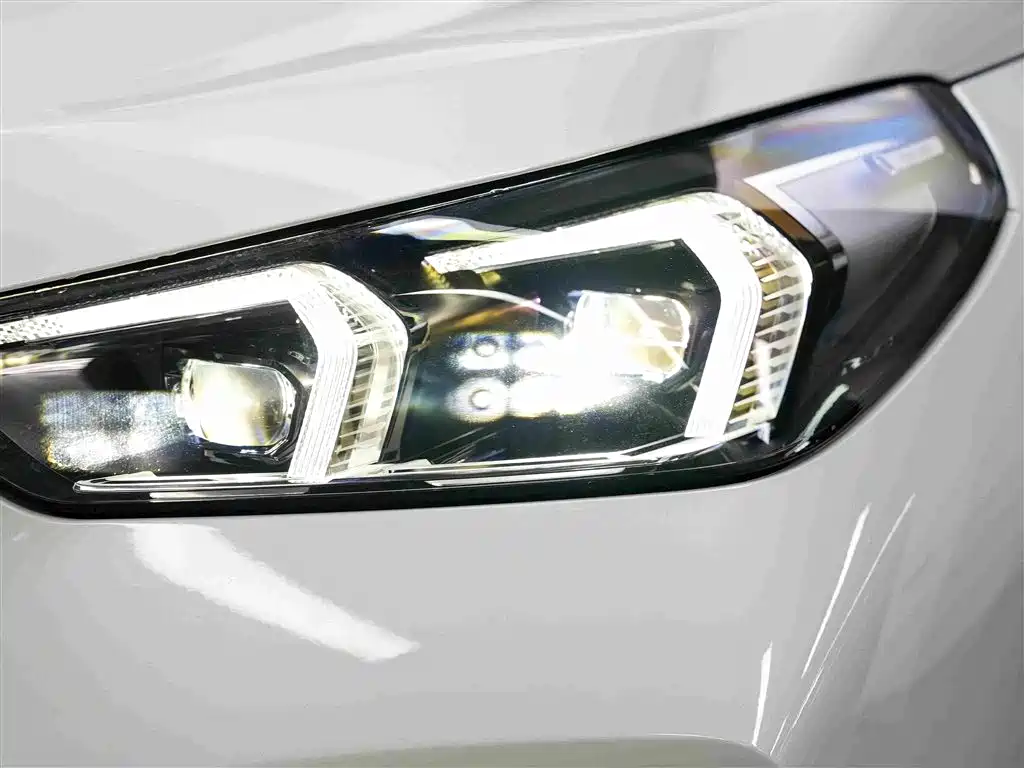 Photo 13 - BMW X1