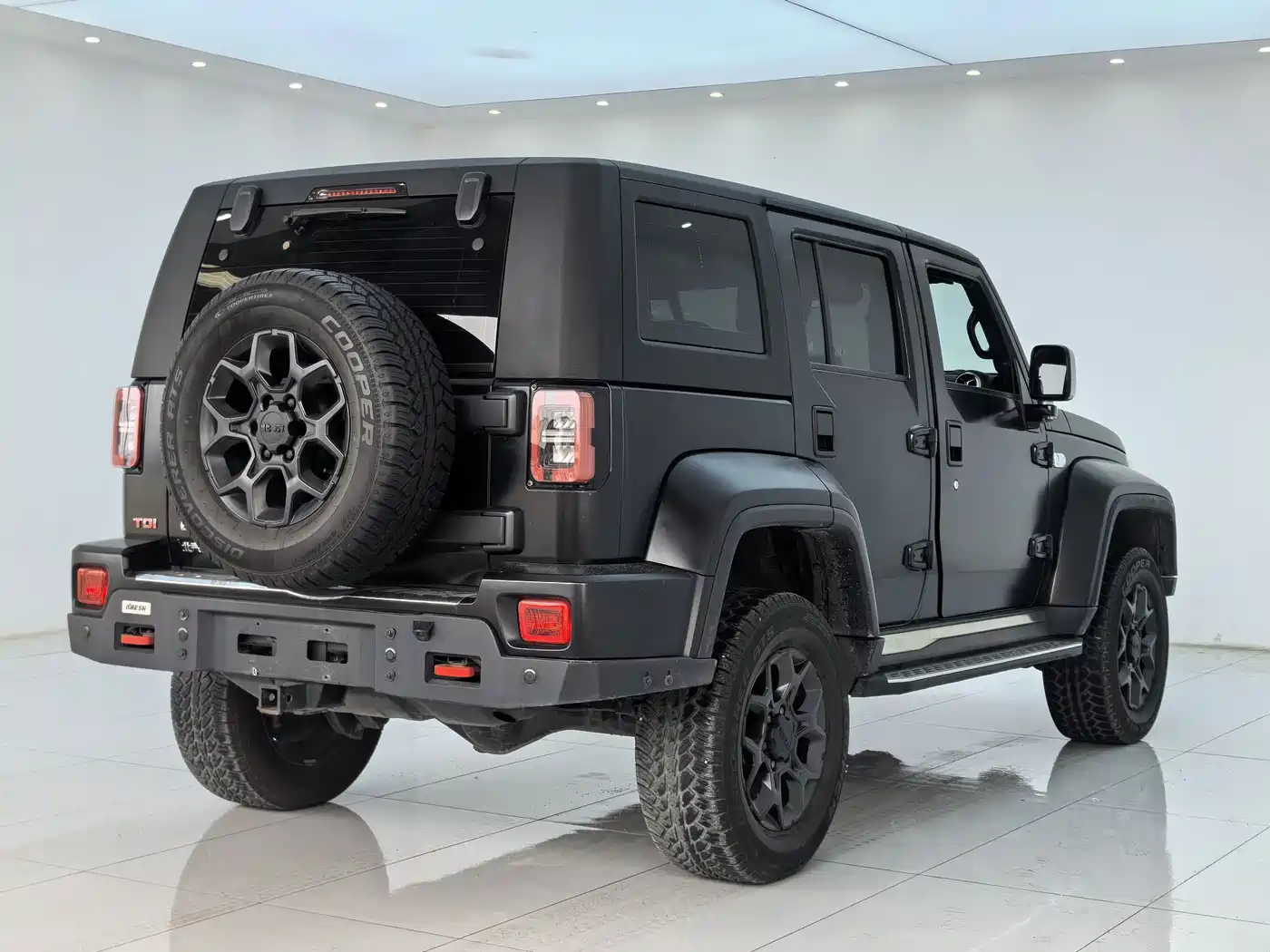 BAIC ORV Beijing Offroad BJ40 2023 2.0T Auto 4WD Urban Hunter Knight Edition фото 9