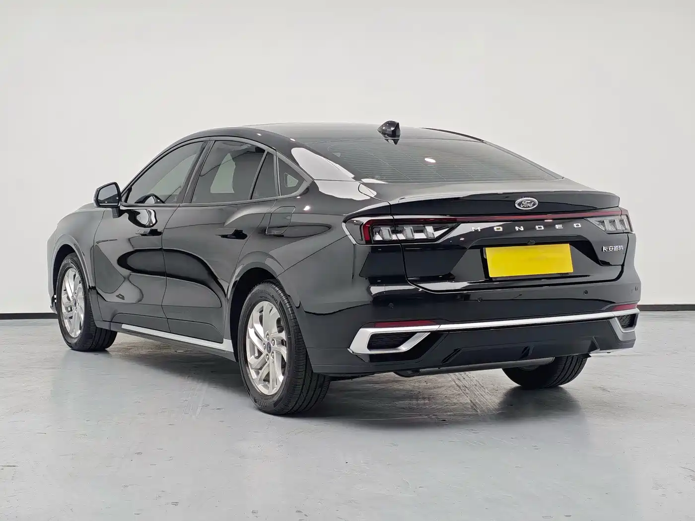 2025 Ford Mondeo