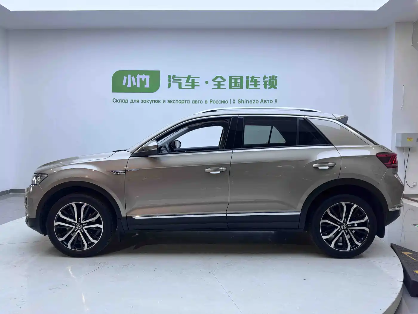 VOLKSWAGEN T ROC EXPLORING SONGS