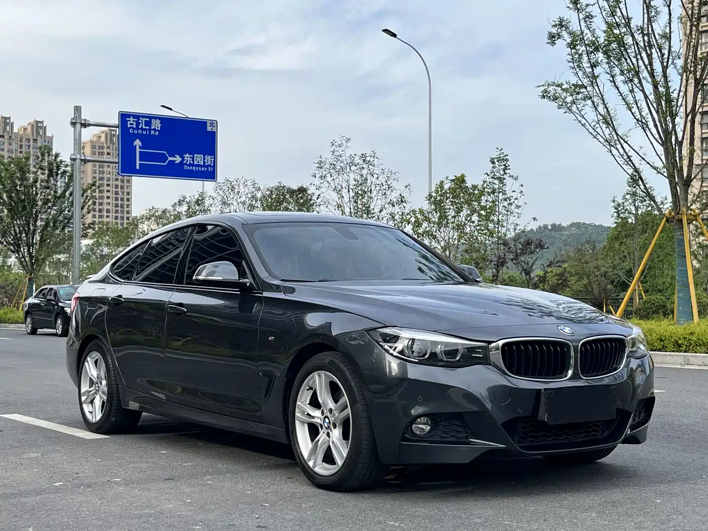 BMW 3 Series GT 2019 320i M Sport Black Night Edition фото 4