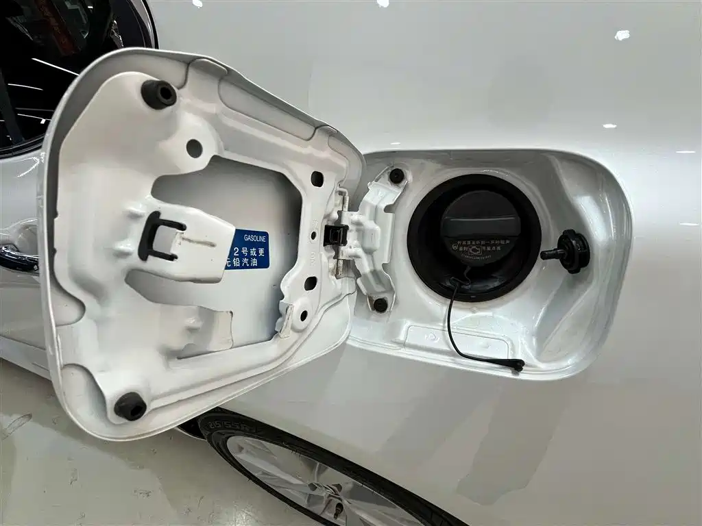 Toyota Camry 2021 2.0G Luxury Edition фото 12