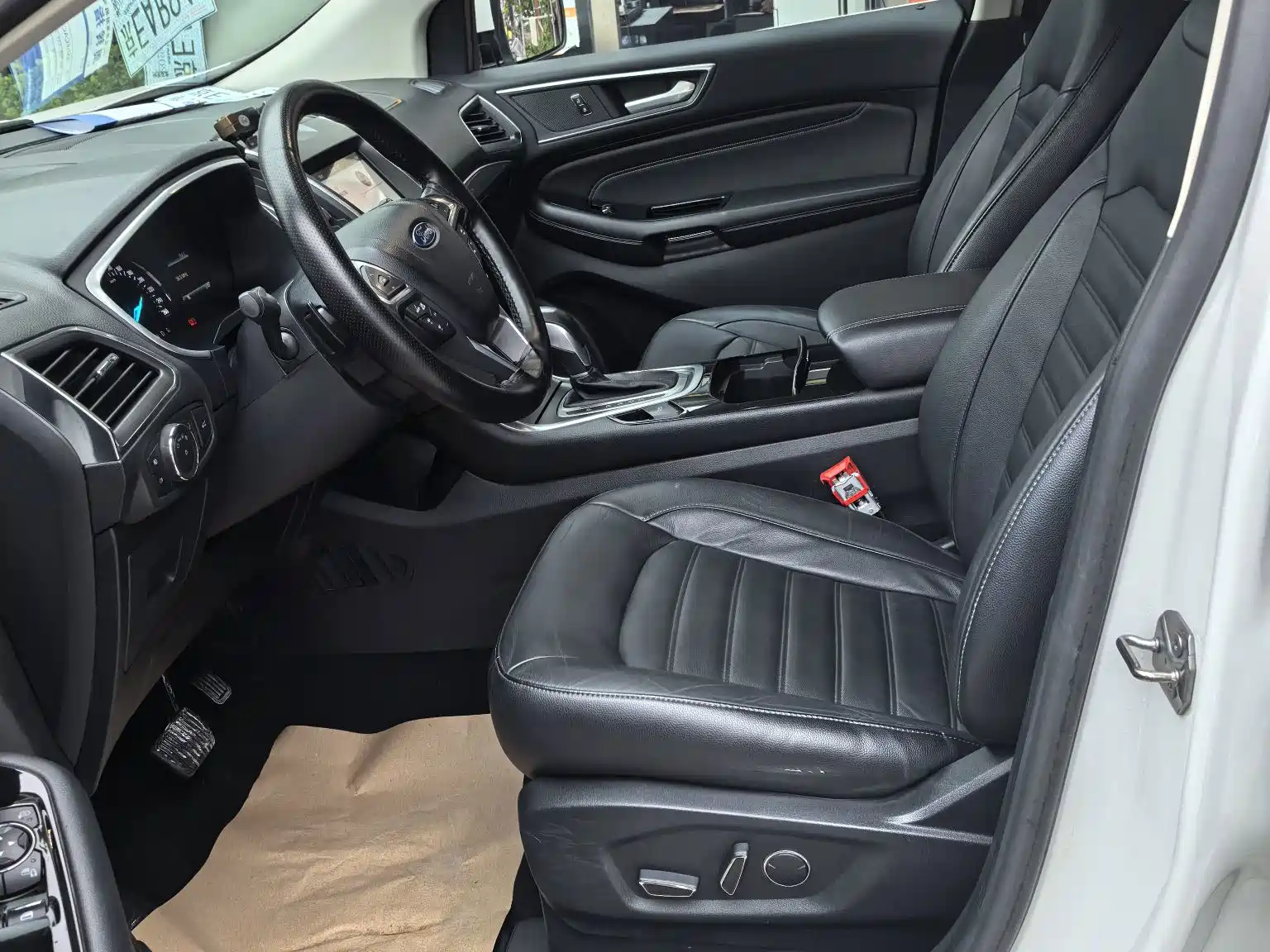 Фото 7 - Ford Edge