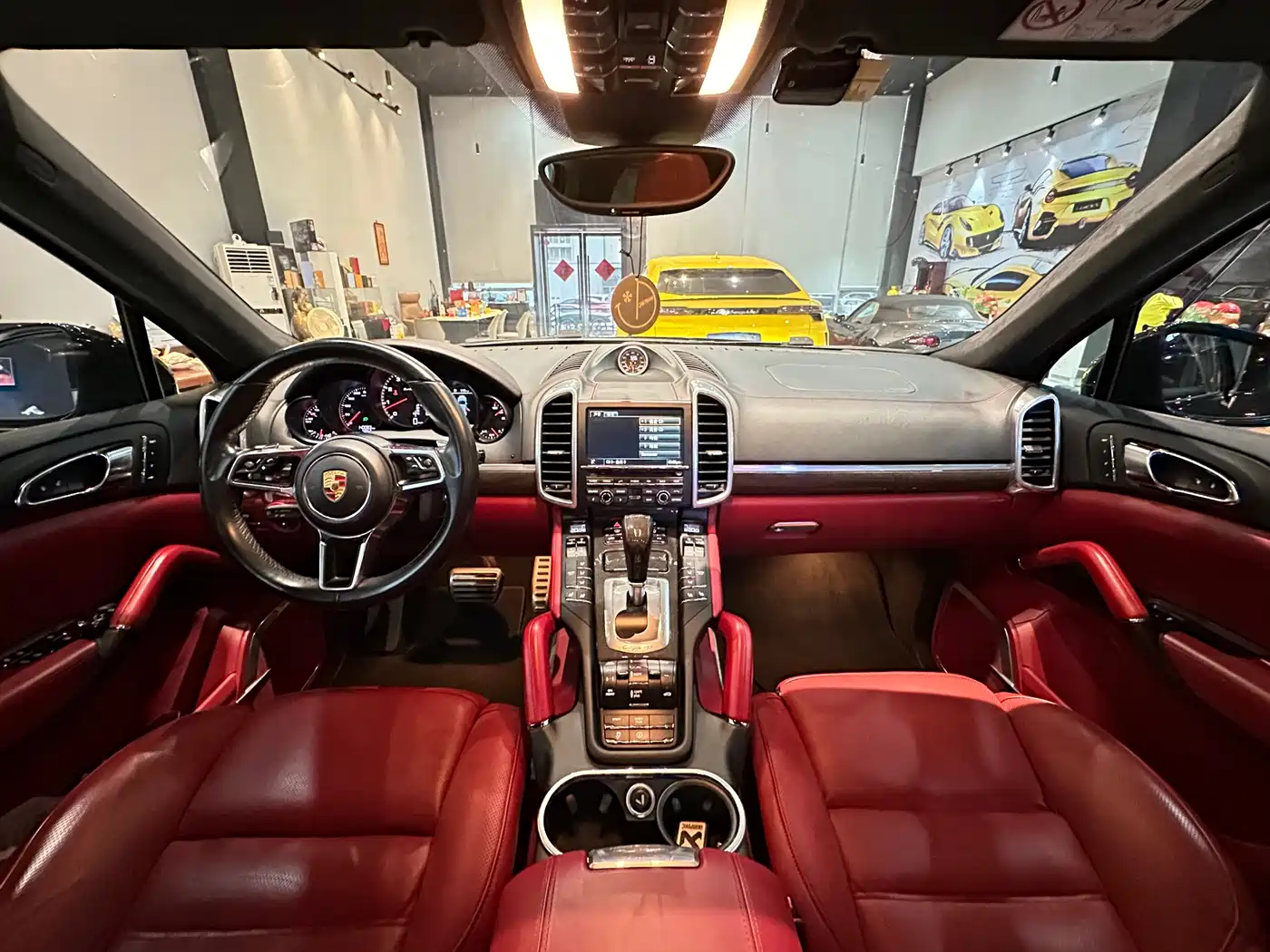 Porsche Cayenne 2016 Cayenne Turbo S 4.8T фото 12